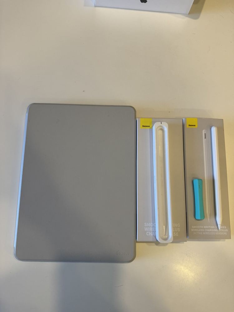 iPad 9ª geração 64 GB + acessórios